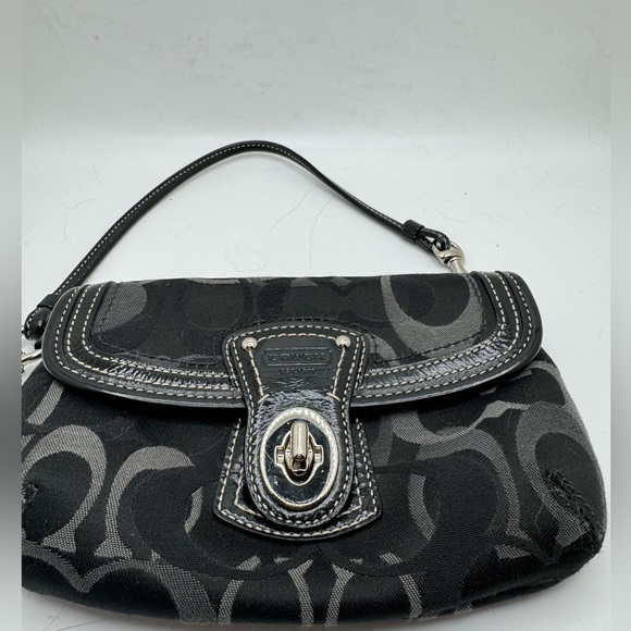 Coach Legacy Signature Black Canvas Leather Trim Turnlock - Picture 4 of 5